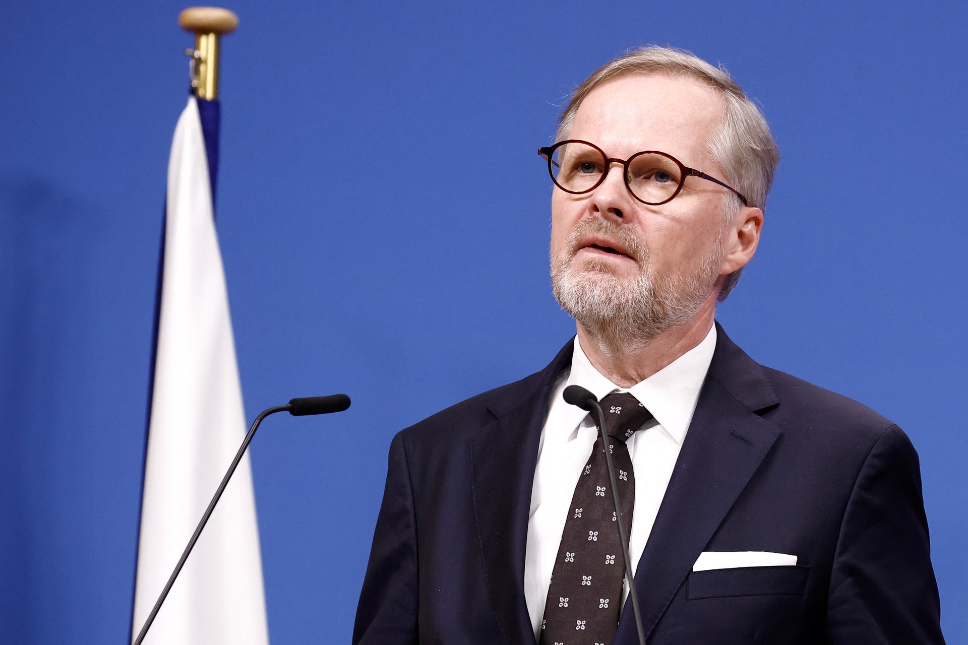 Petr Fiala felszólította Robert Ficot