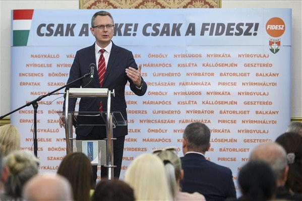 Rétvári Bence: Az emberek nem háborút, hanem békét akarnak Európában