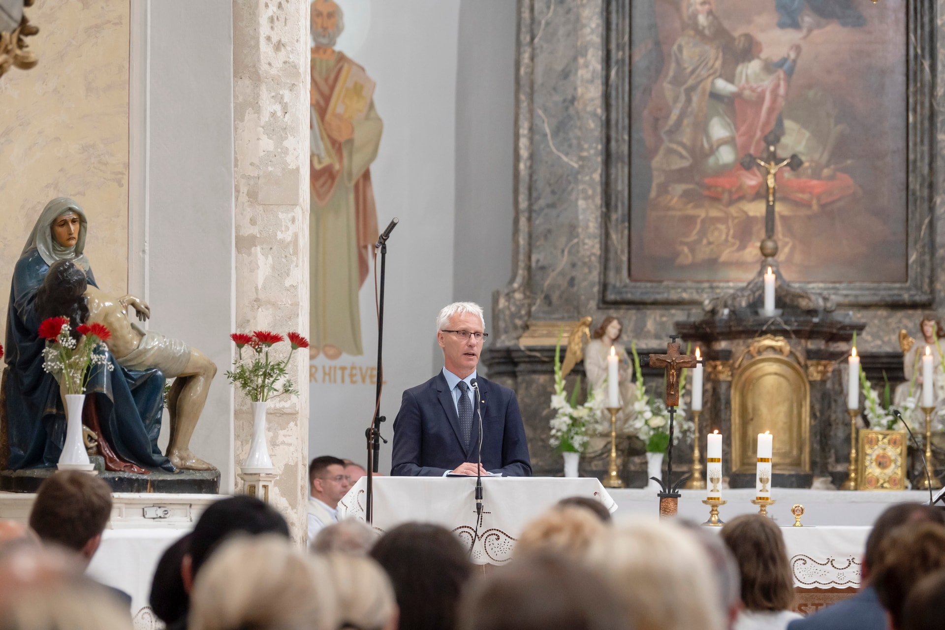 Soltész Miklós: Fontos, hogy az iskolák és a templomok utat mutassanak