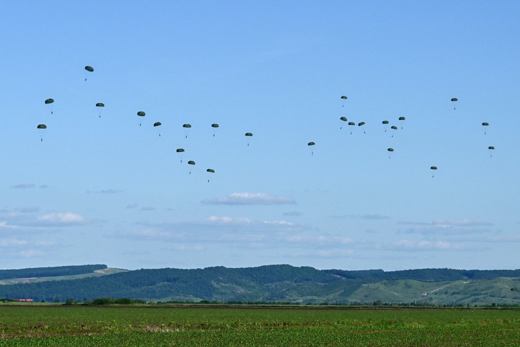 Új logisztikai folyosókat nyit a NATO
