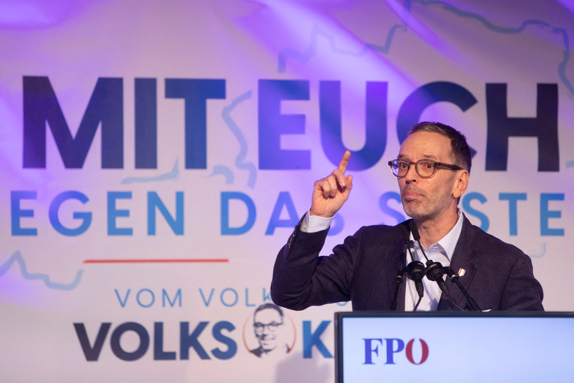 A vesztesek mottója: „A hatalom megtartása, bármi áron”