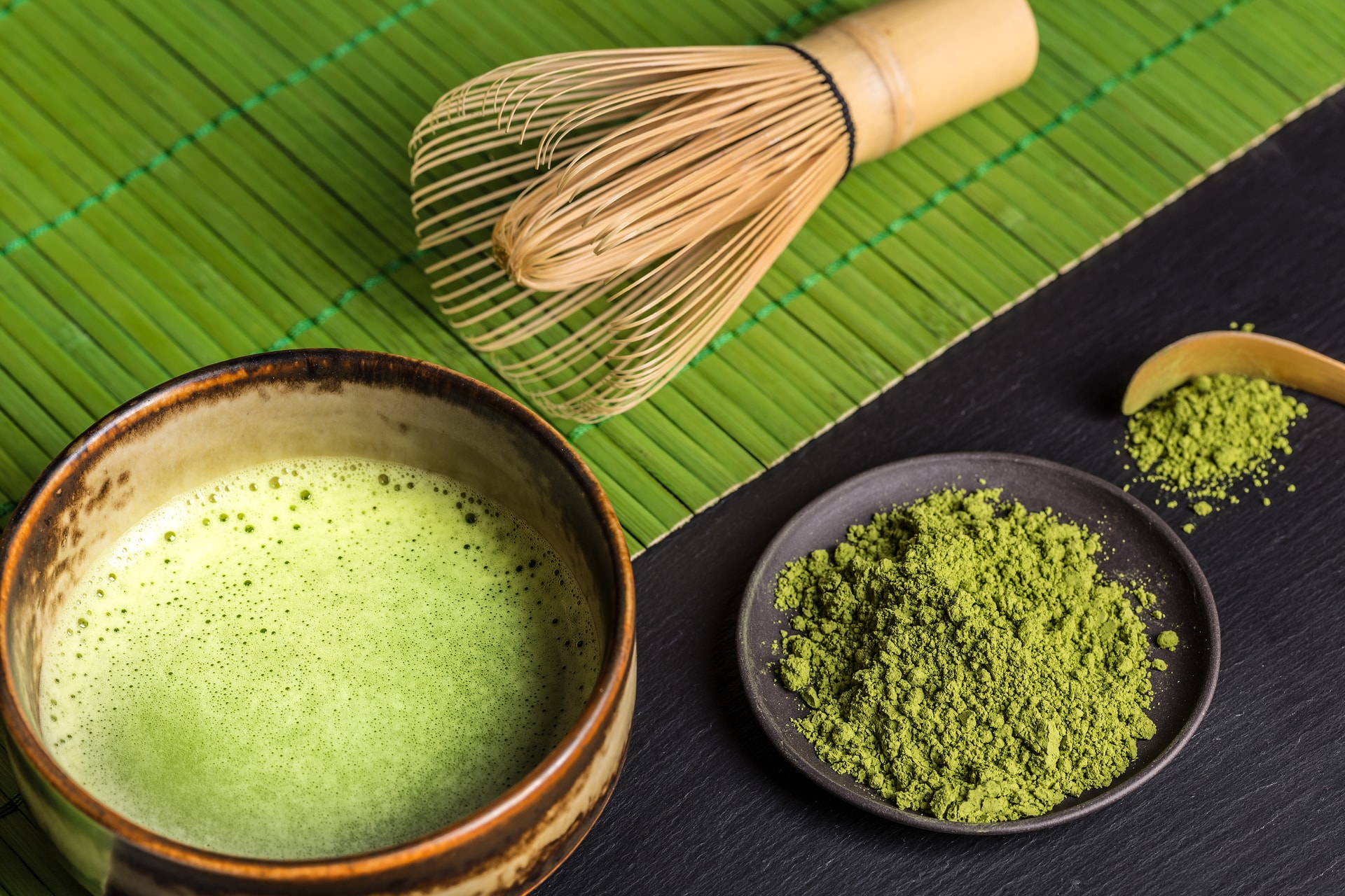 A matcha egy természetes orvosság a fogínybetegségek ellen is