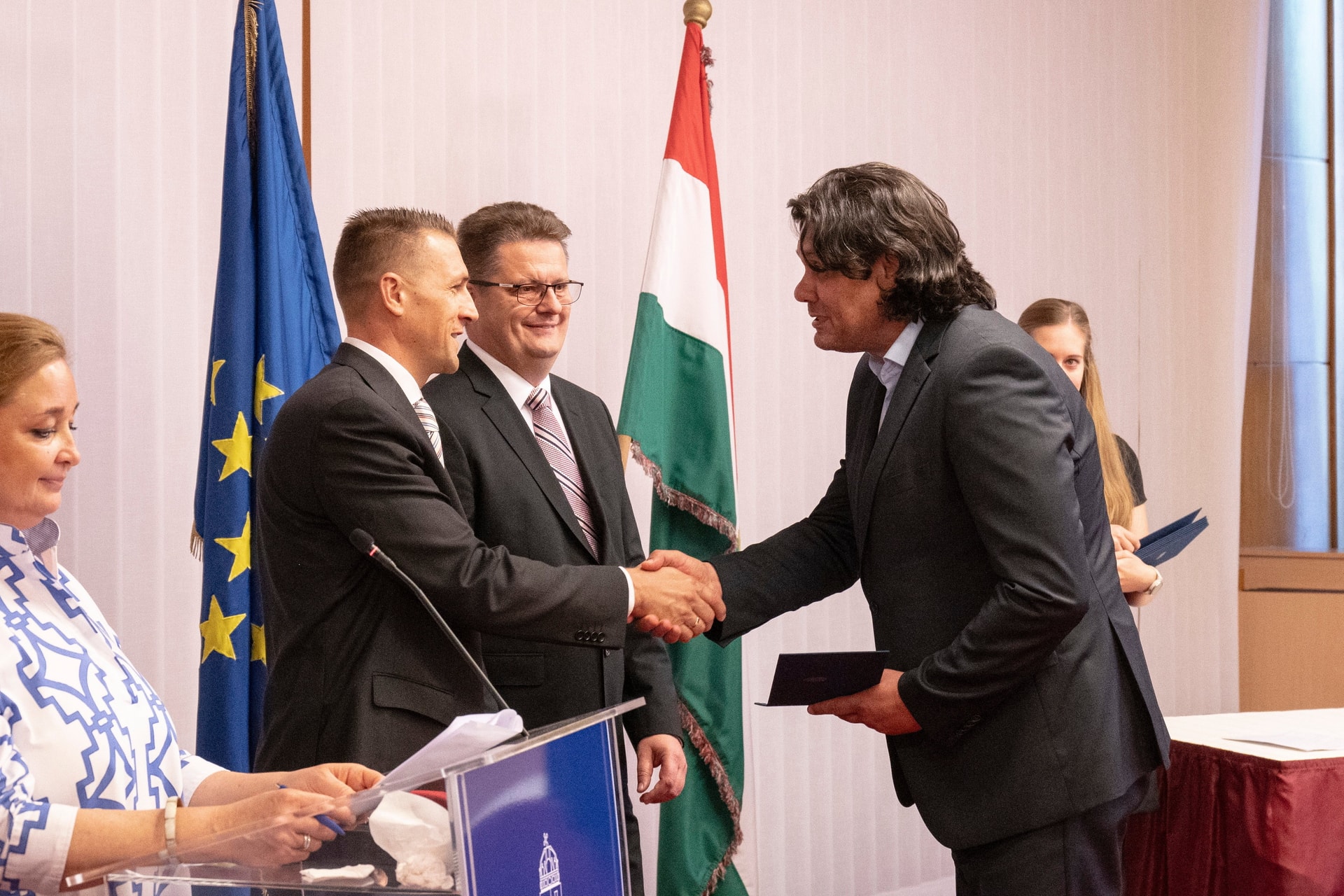Átvették megbízólevelüket az EP-képviselők