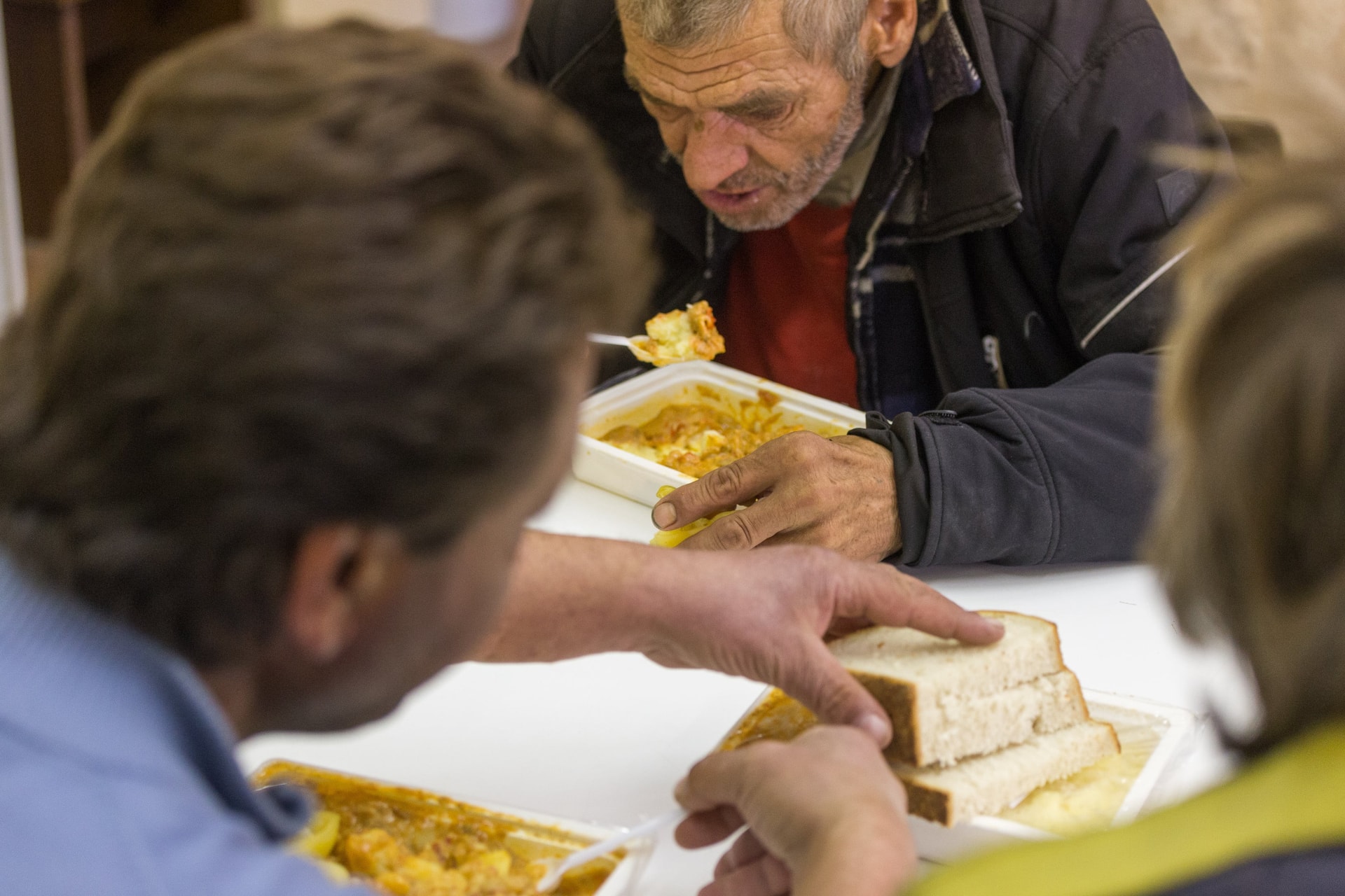 Egyre több hajléktalan választja az éjjeli menedékhelyeket