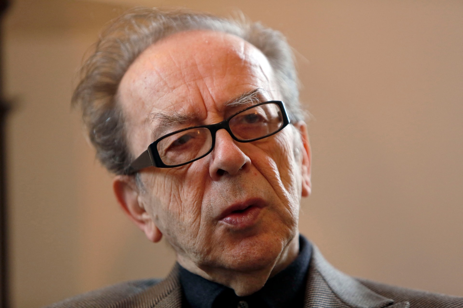 Elhunyt Ismail Kadare világhírű albán regényíró