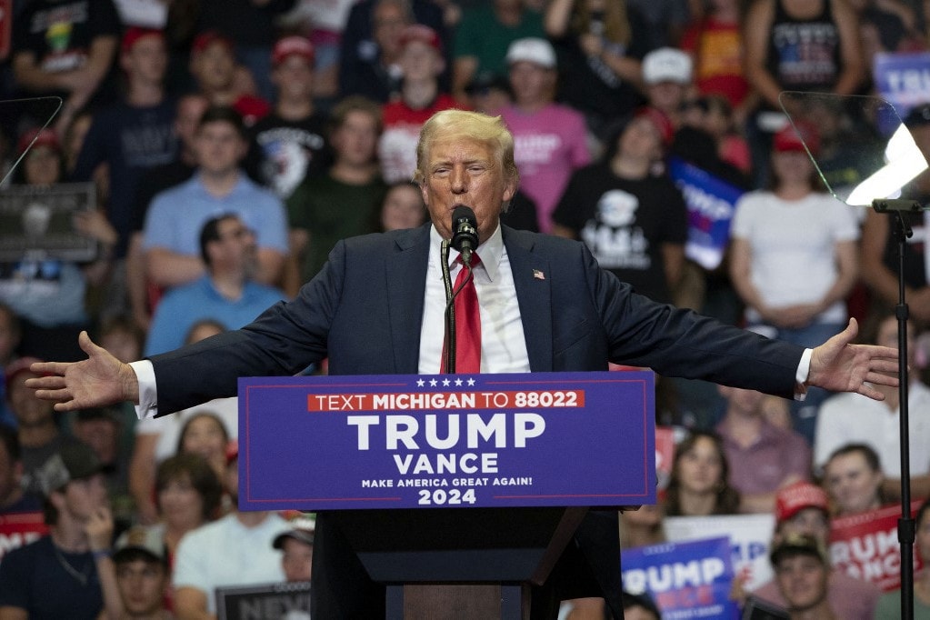 Trump megtartotta a merényletkísérlet utáni első gyűlését