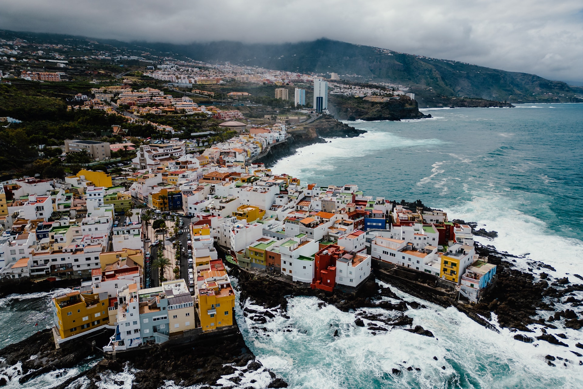 Kiskorú sérelmére elkövetett szexuális erőszak miatt ítélték el, most Tenerifén kapták el + VIDEÓ