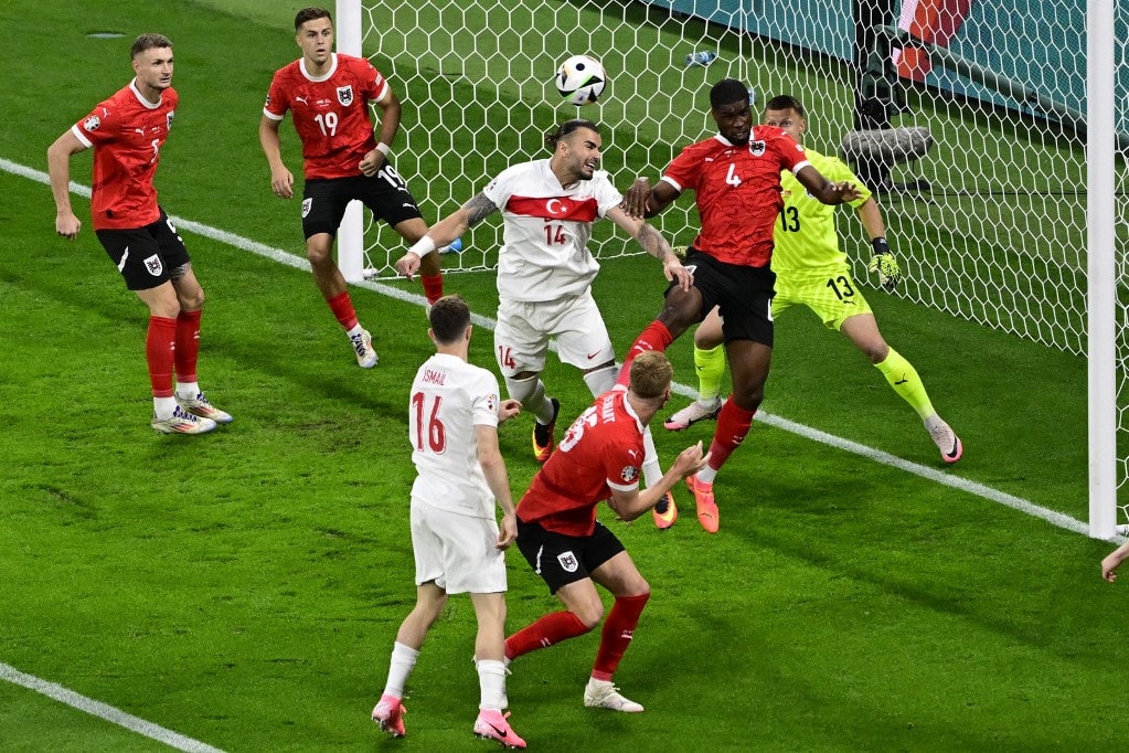 Bravúr: Demiral továbblőtte Törökországot