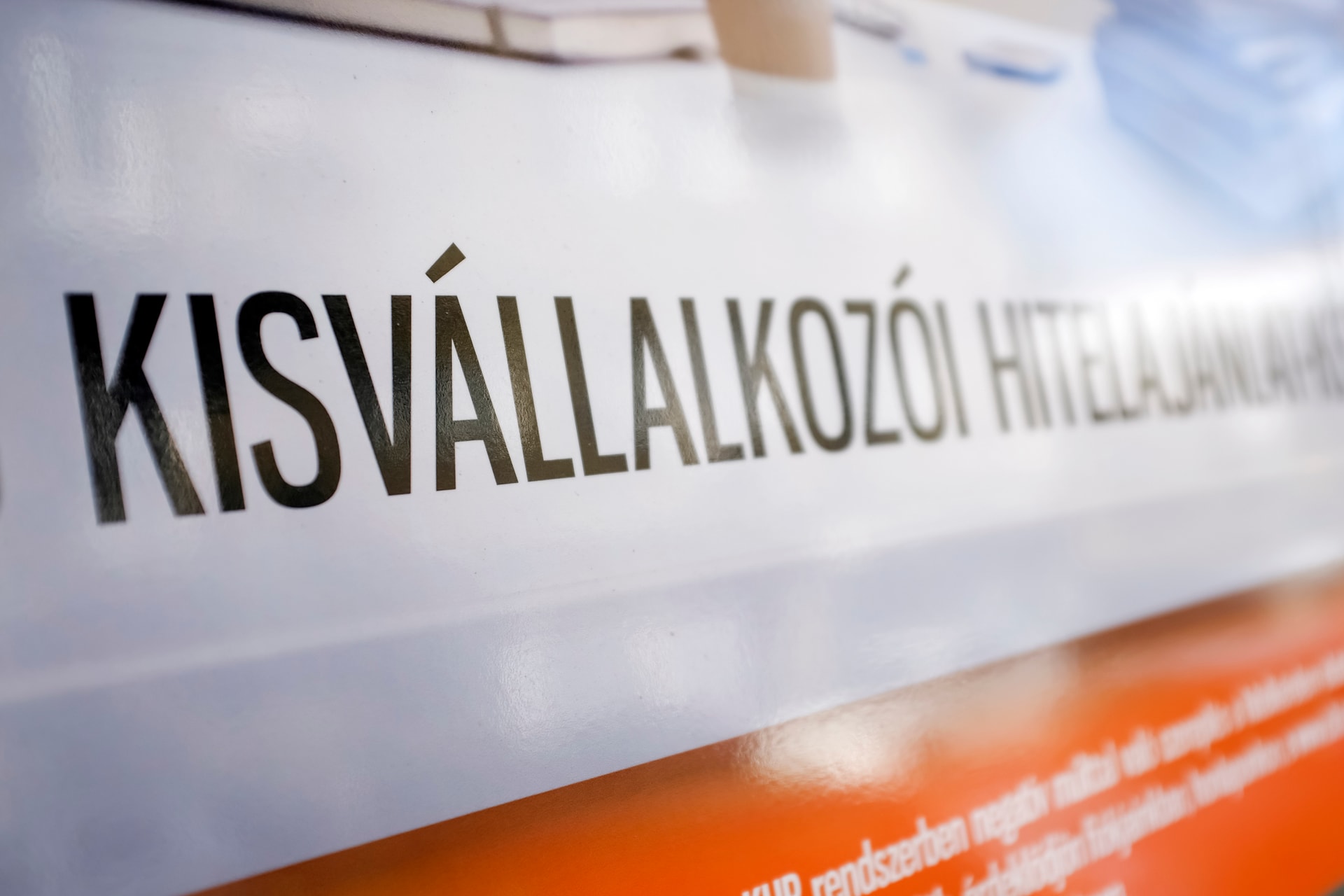 Hatszázmilliárd forintnyi hitelt segít felvenni a Garantiqa a kkv-szektornak