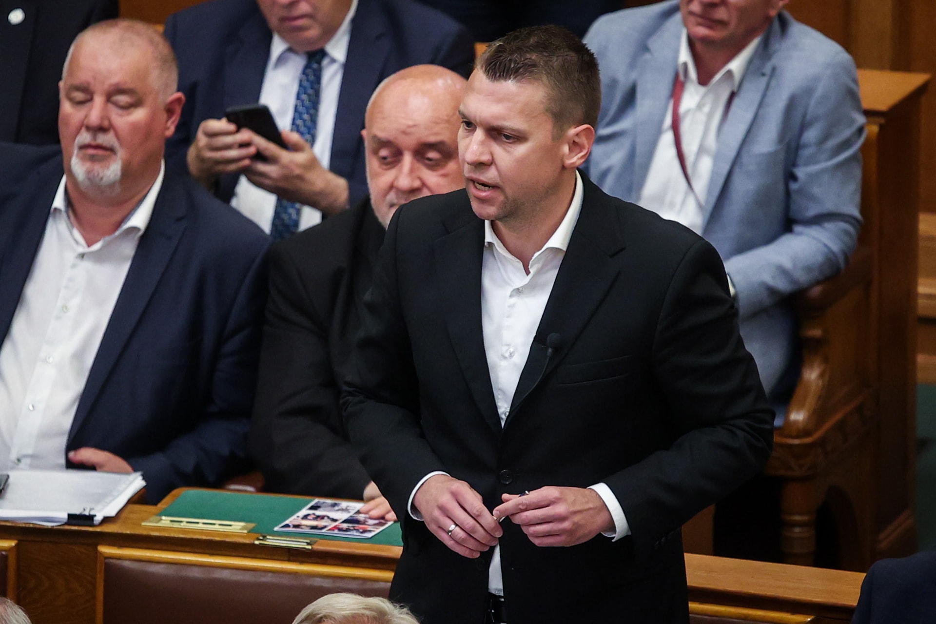 Menczer Tamás: Orbán Viktor egy nap alatt többet tett a békéért, mint Ursula von der Leyen, Manfred Weber és a többiek két év alatt!
