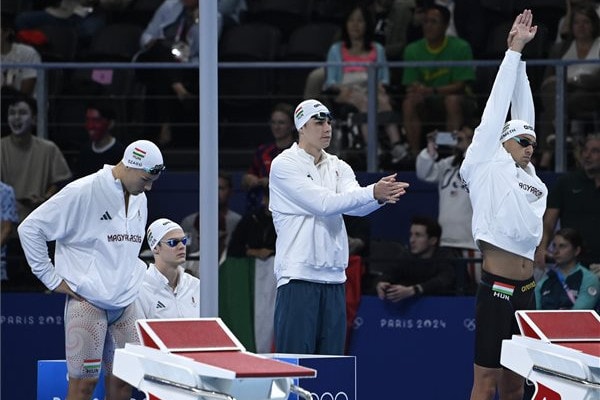Nyolcadik a 4×100 méteres férfi gyorsváltó