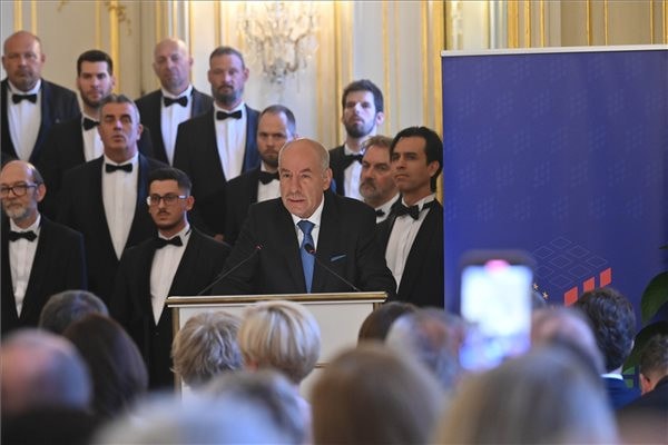 Sulyok Tamás: Európa a közös otthonunk, Európa a közös jövőnk