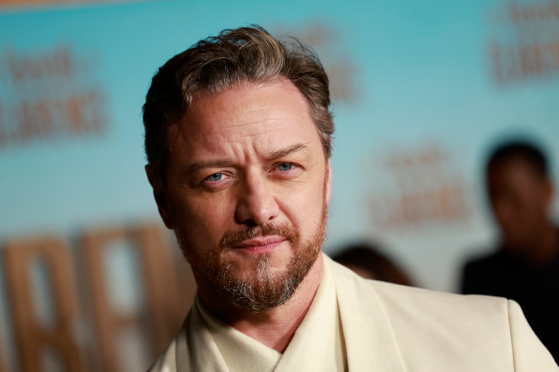 James McAvoy kiereszti magából a vadállatot a dán thriller amerikai remake-jében + VIDEÓ