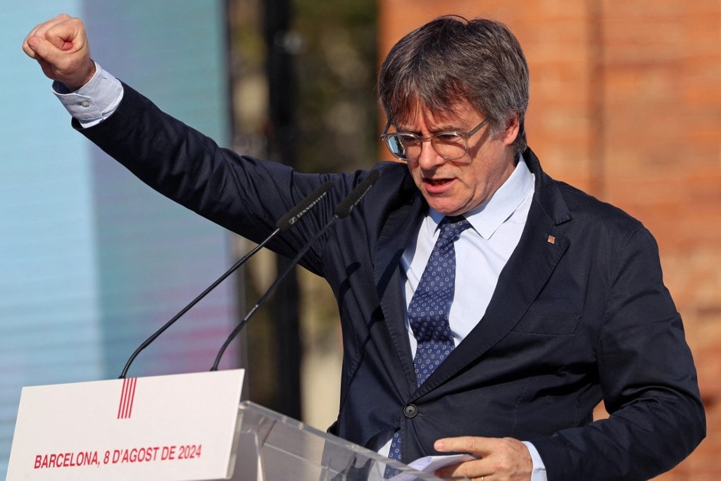 A katalán rendőrség tovább kutat Carles Puigdemont után