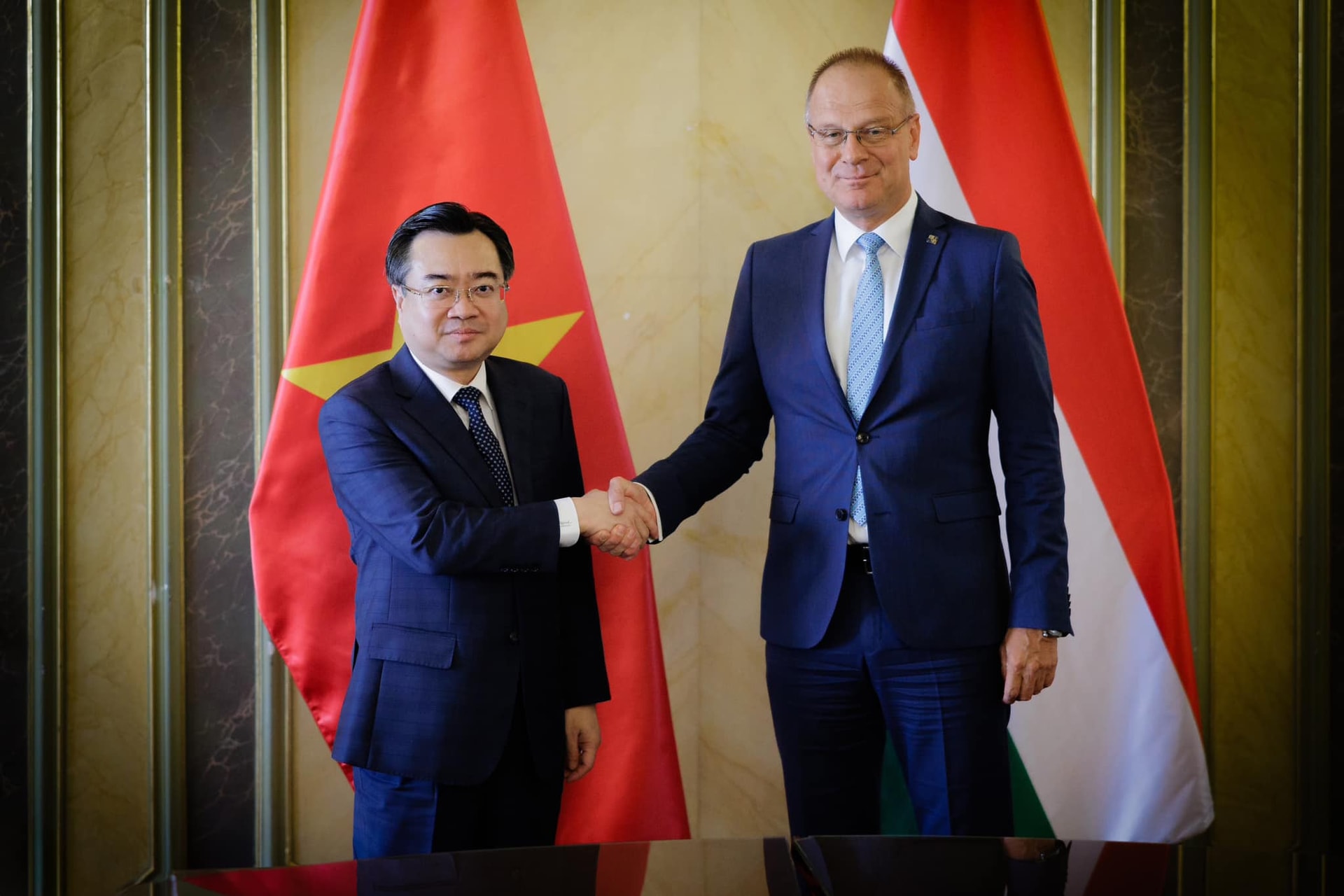 Navracsics Tibor a vietnami építésügyi miniszterrel tárgyalt