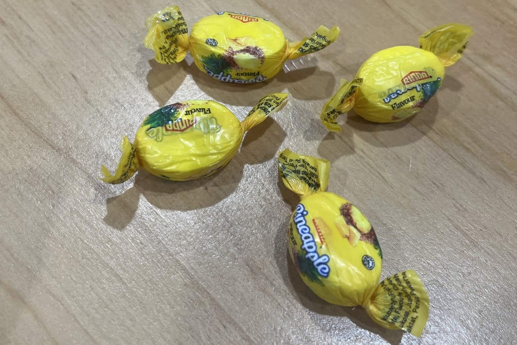 Metamfetaminos cukorkát osztottak ki élelmiszercsomagokban Új-Zélandon