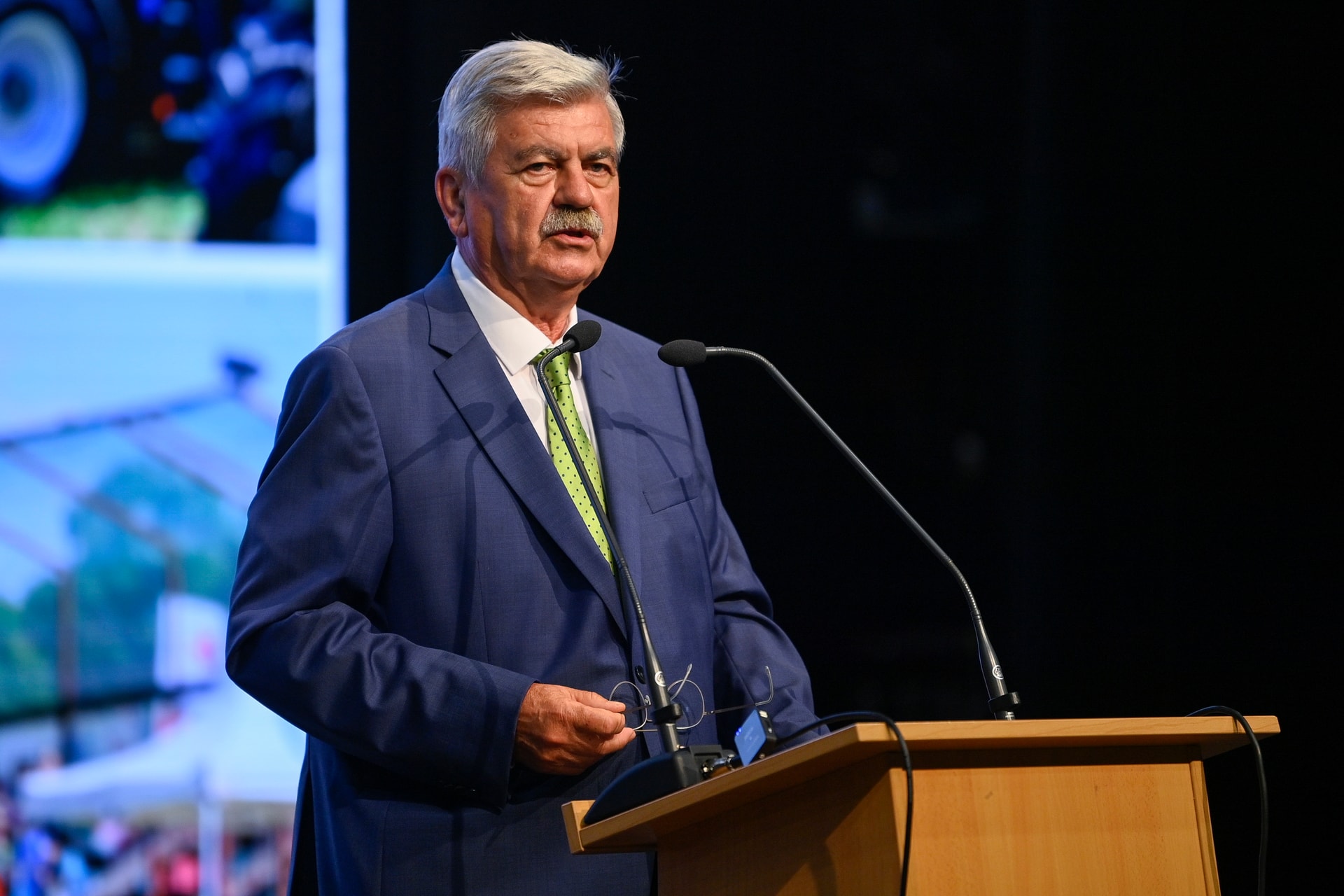 Farkas Sándor: A kormány minden helyzetben a gazdák mellett áll