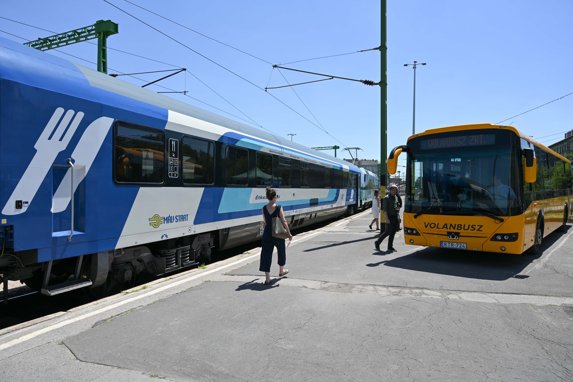 Pótlóbuszok járnak a dél-balatoni vasútvonalon Lepsénynél