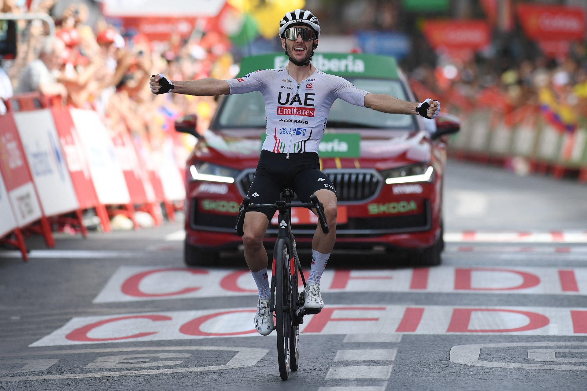 Vuelta a Espana: Yates hosszú szólószökéssel „visszajött” összetettben