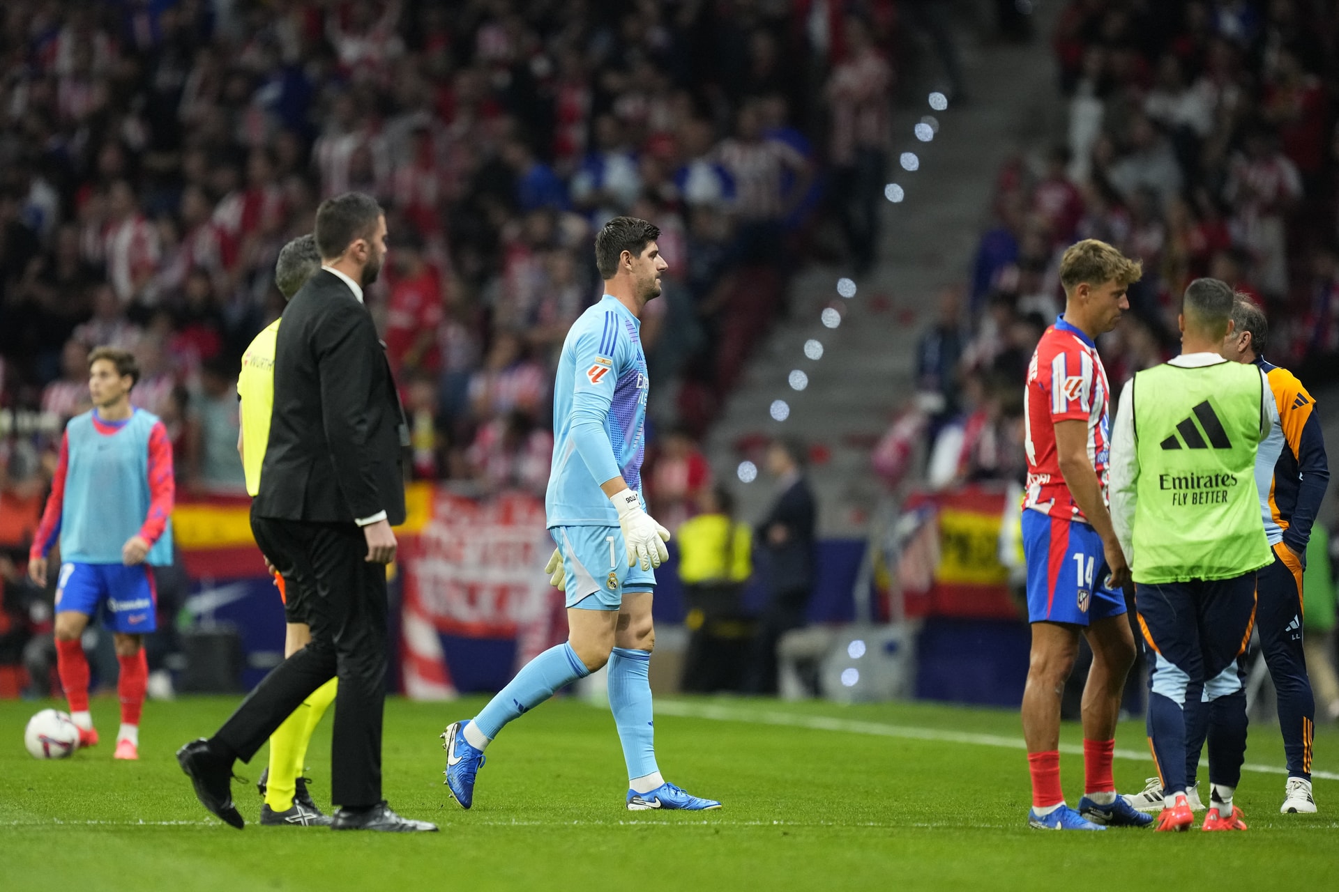 Derbi: gyenge első félidő után sokkal jobb, de botránytól sem mentes második 45 perc Madridban