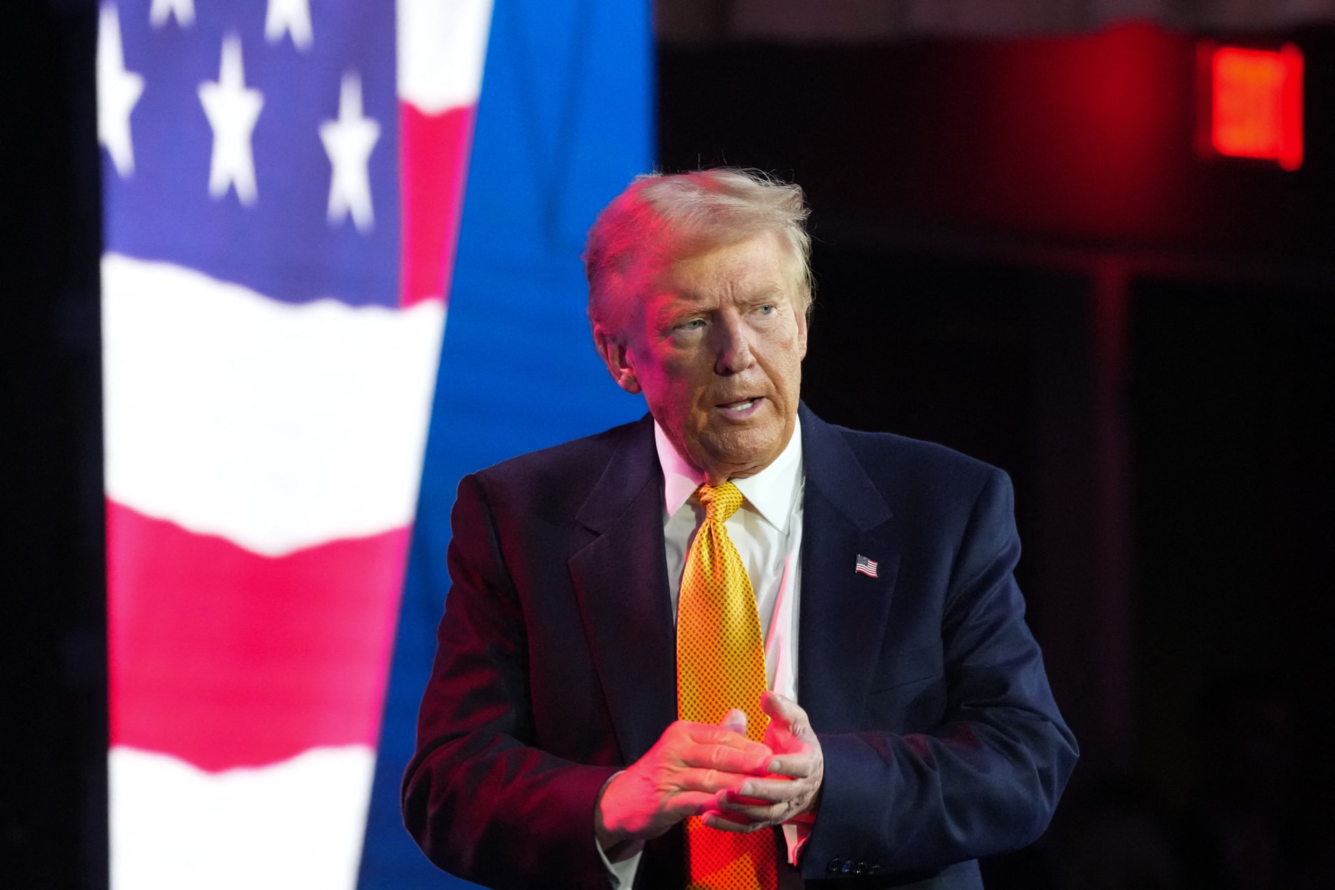 Trump: Az Egyesült Államoknak ki kell vonulnia Ukrajnából