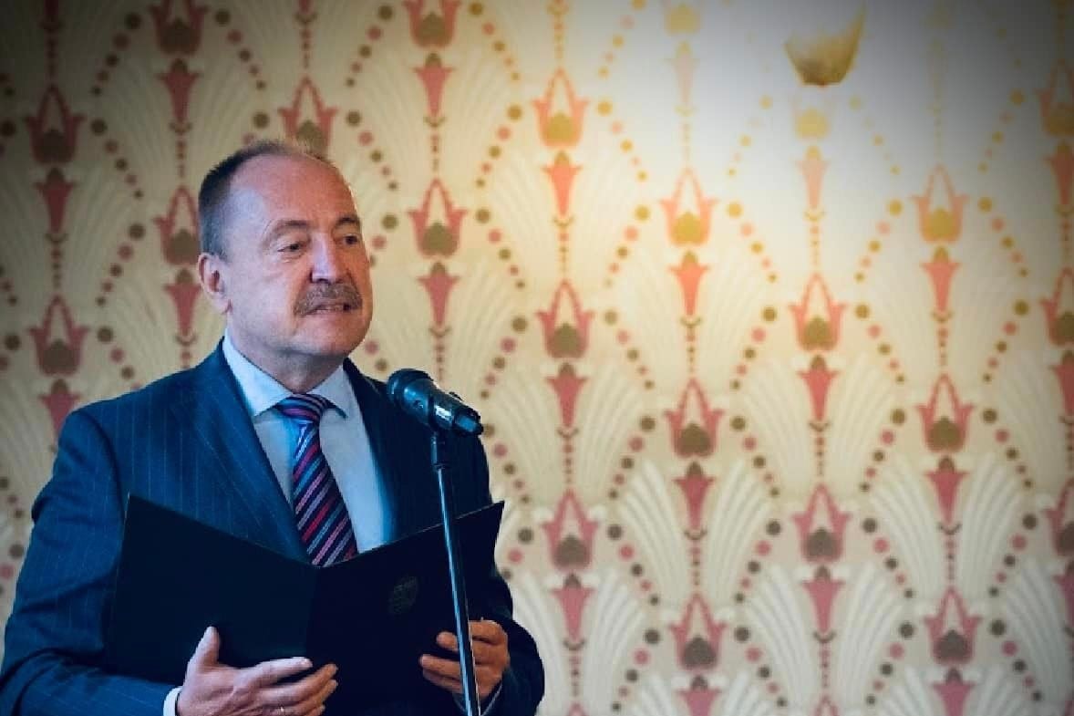 „Keleti szél fúj a világgazdaságban, de mi nyugati zászló alatt hajózunk”