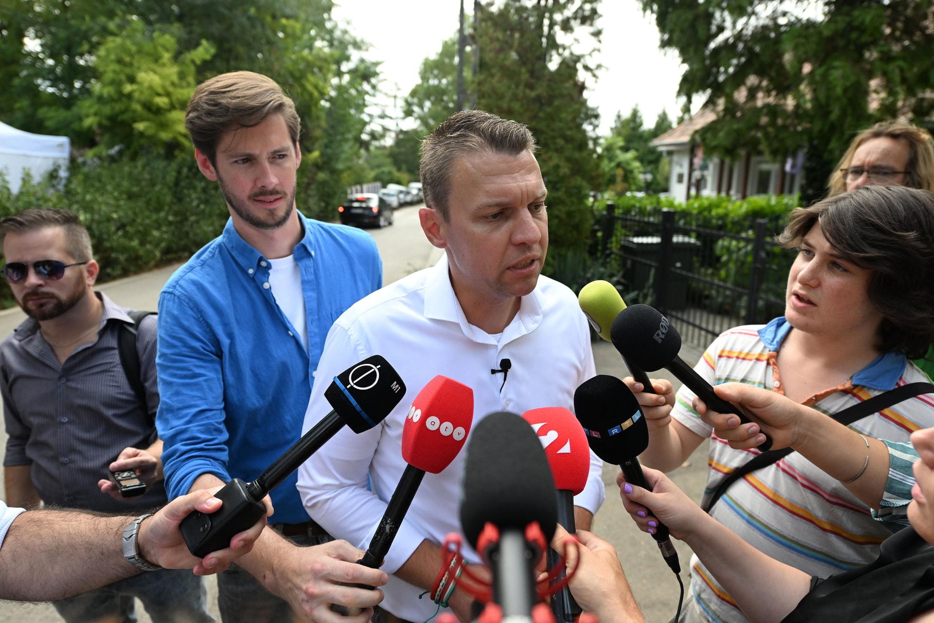 Menczer Tamás: Magyar Péter a brüsszeli migrációs szabályokat követeli a kormánytól, ezzel pedig elárulja a magyar embereket