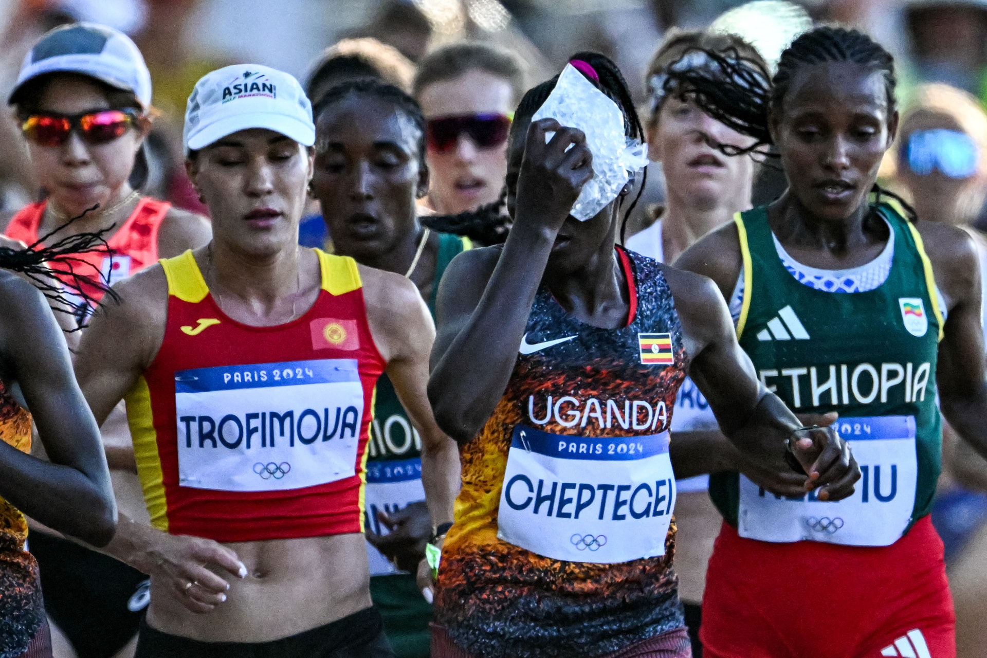 Elhunyt a benzinnel felgyújtott ugandai olimpikon maratonfutó