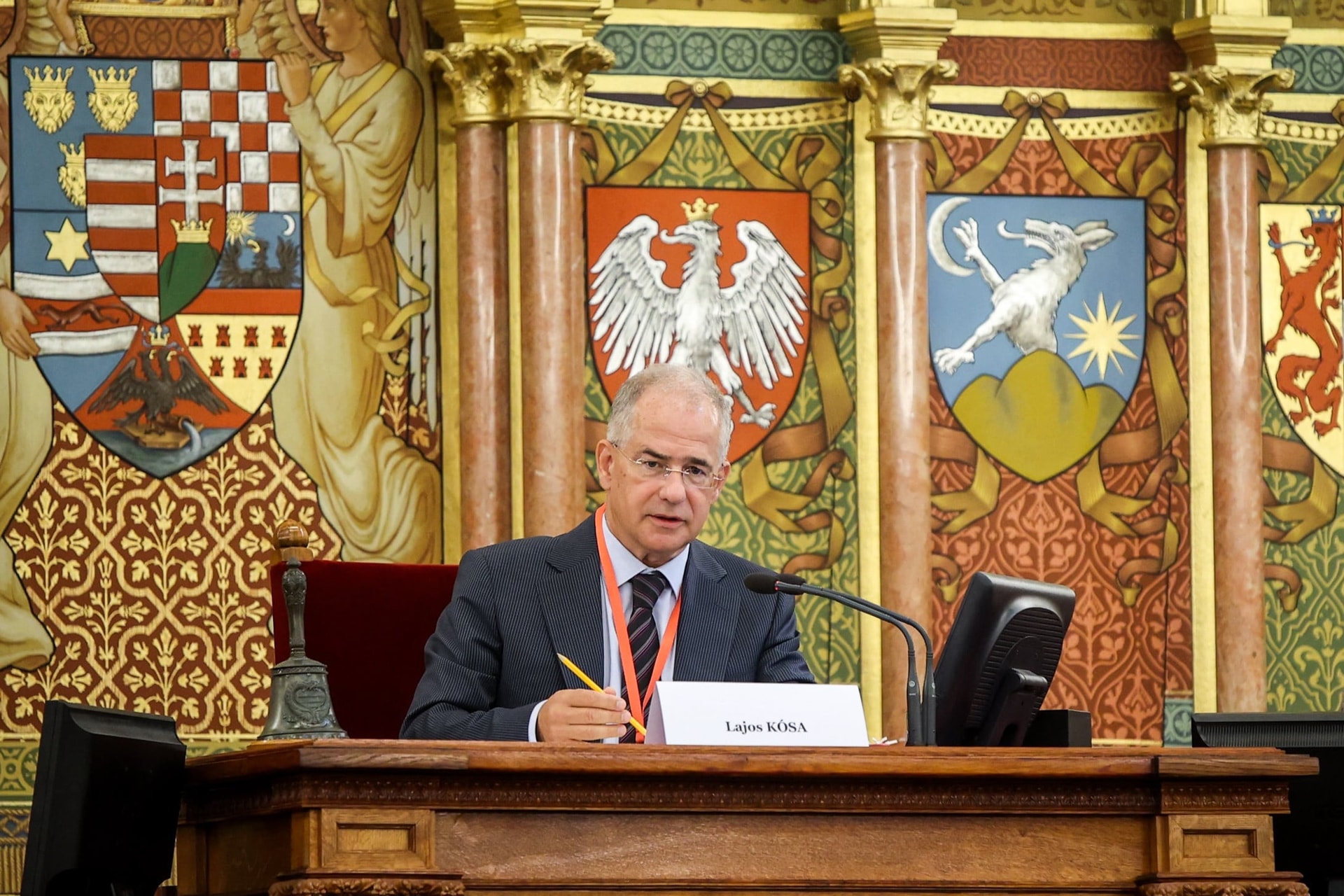 Kósa Lajos nem veszi át parlamenti mandátumát