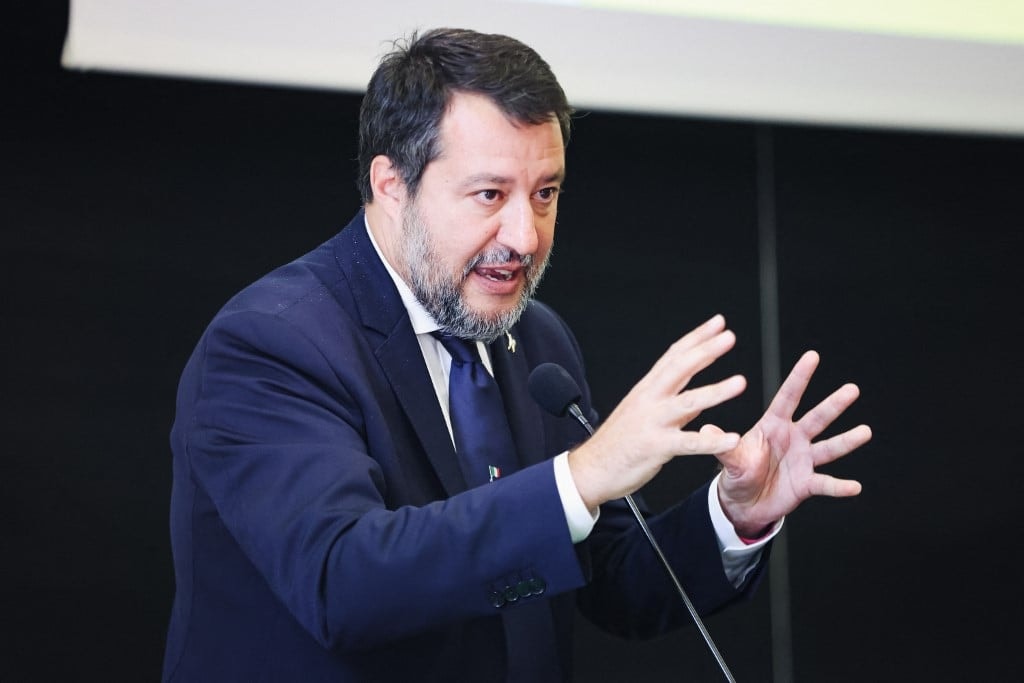 Matteo Salvini felszólította a belügyminisztert a szélsőbaloldali egyesületek bezárására