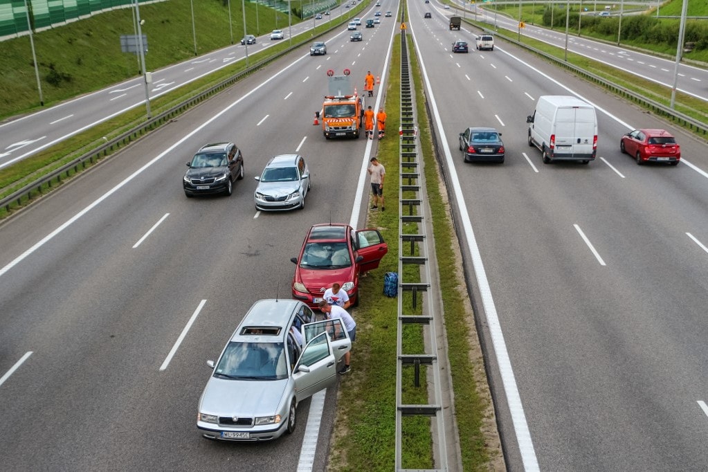 Baleset miatt tíz kilométeres a torlódás az M0-s autópálya déli szektorában