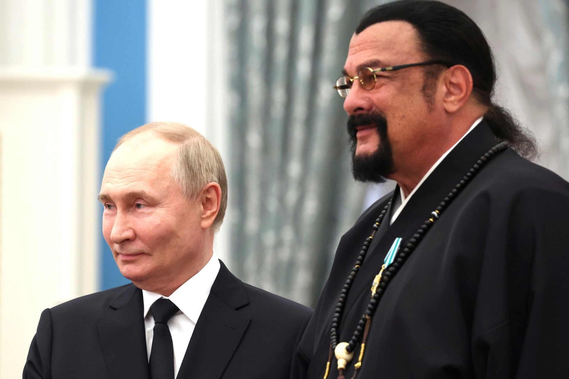 Steven Seagal kész meghalni Putyinért