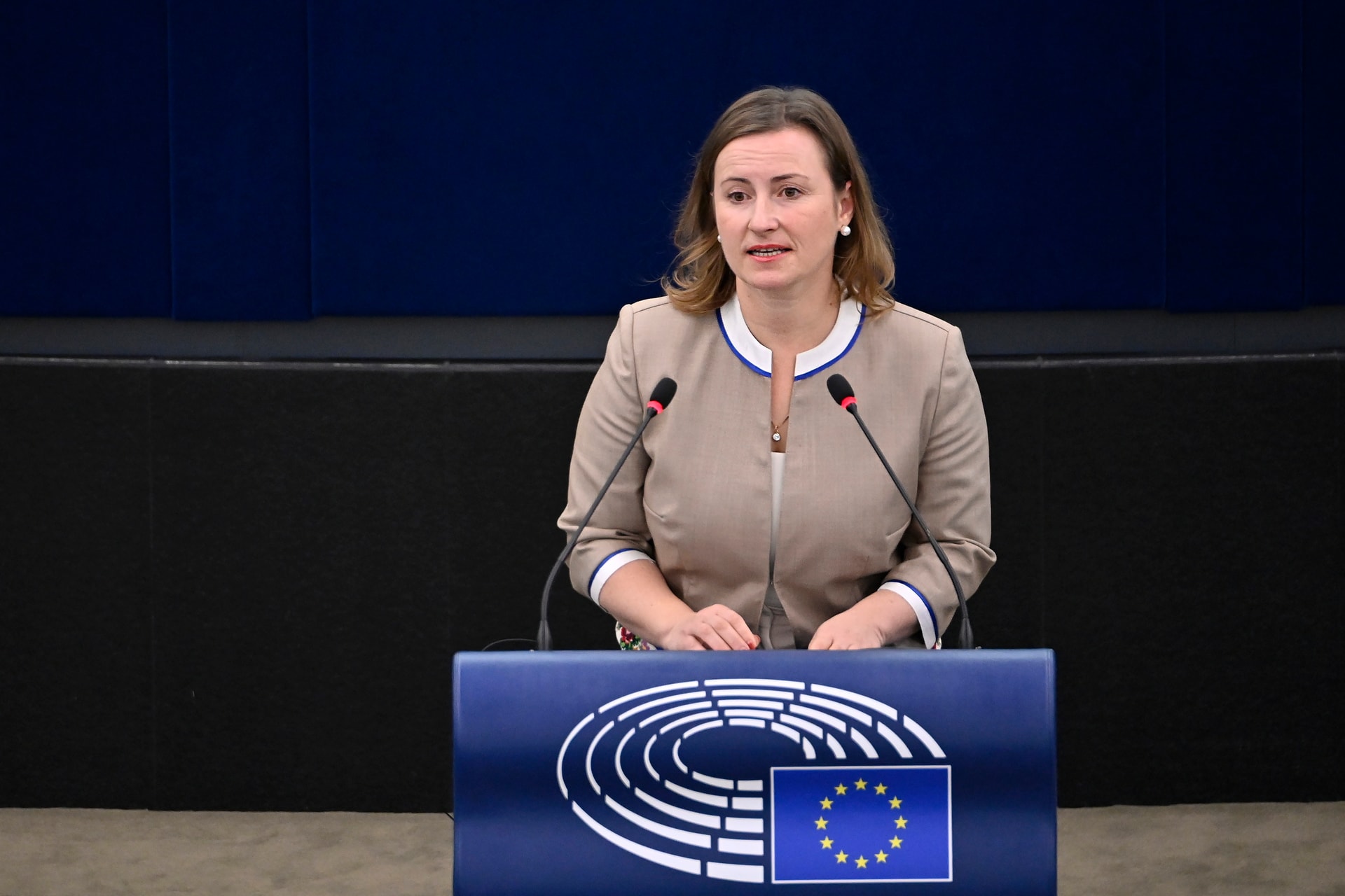 Uniós biztos: A nők részvétele a demokratikus életben kulcsfontosságú