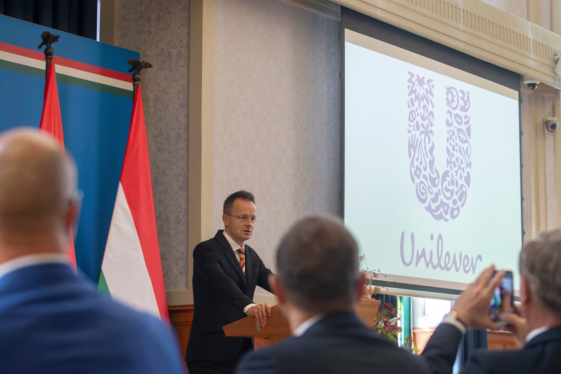 Szijjártó Péter egy újabb hidegháború kitörésére figyelmeztetett