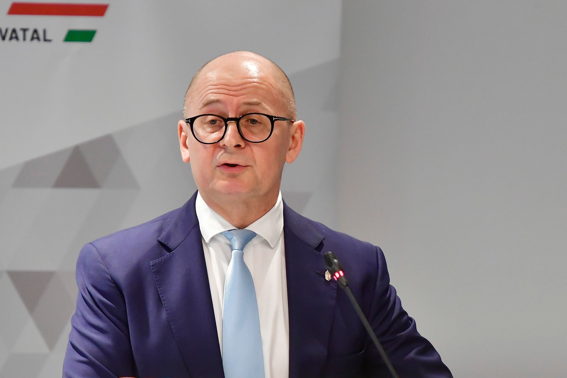 A GVH elnöke Párizsban védte meg a magyar fogyasztók érdekeit