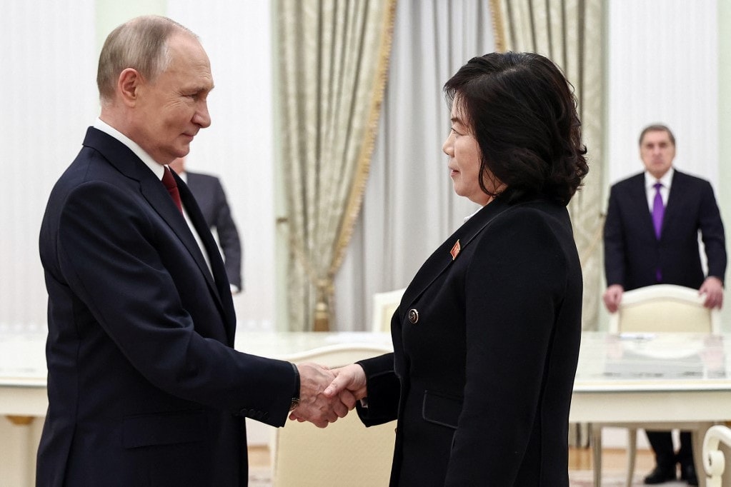 Az orosz elnök fogadta az észak-koreai külügyminisztert