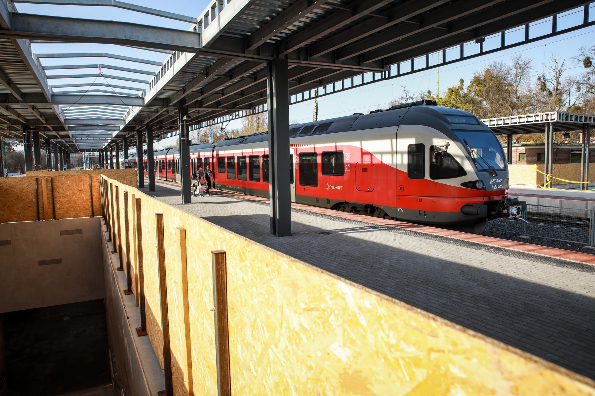 Autóval ütközött össze egy vonat Budapesten