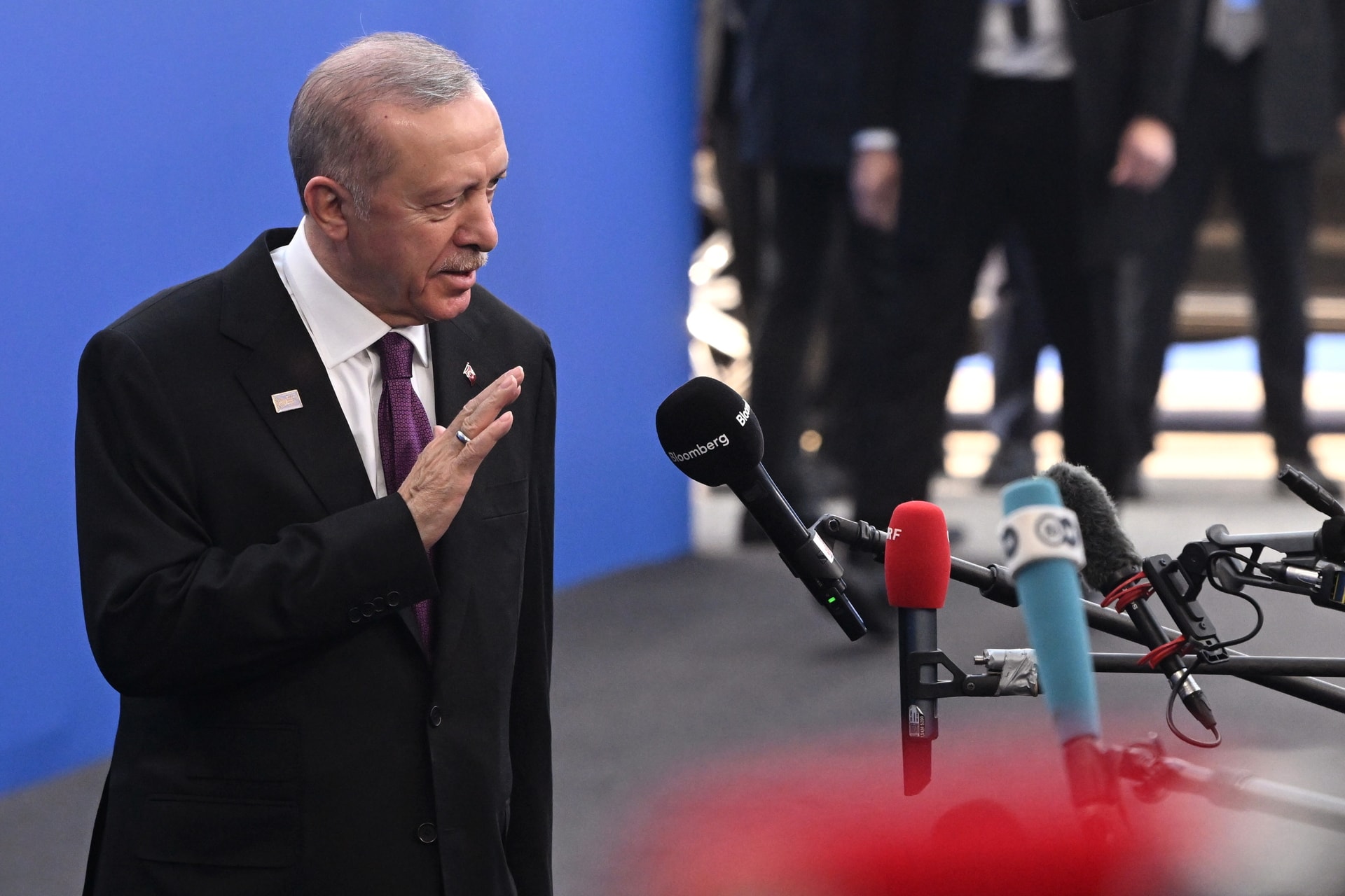 Feloszlanak a kurdok, Erdogan szerint vége a terrorizmusnak