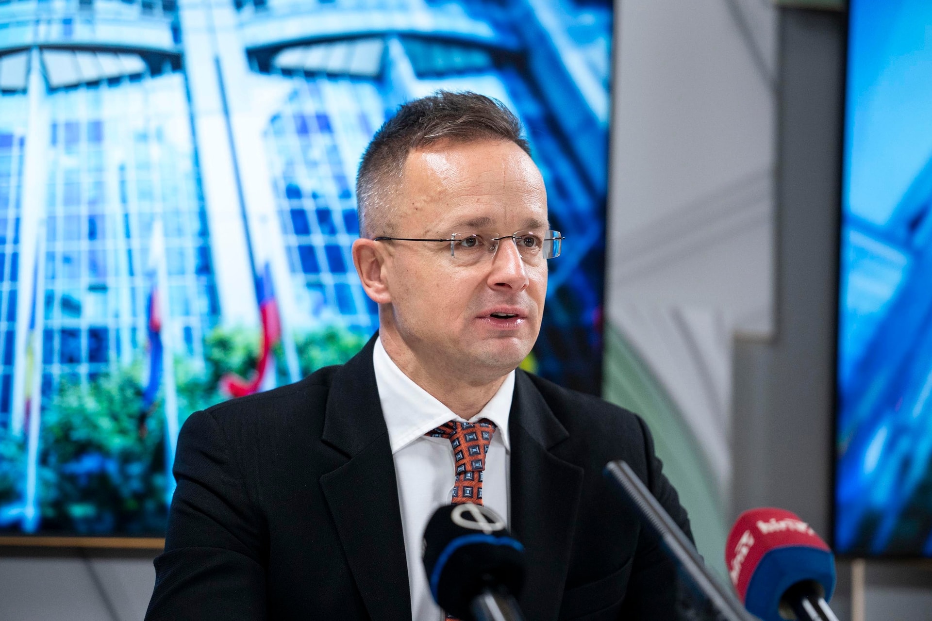 Szijjártó Péter: A brüsszeli politikai vezetők nem vesznek tudomást az új realitásról