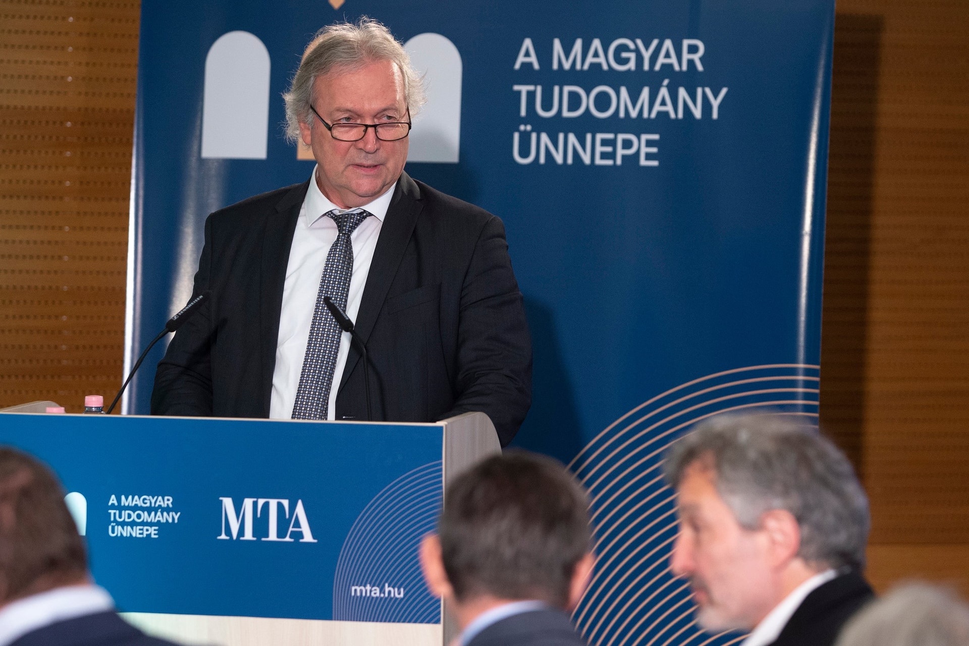 Tudományos ülést tartottak a mesterséges intelligencia társadalmi hatásairól