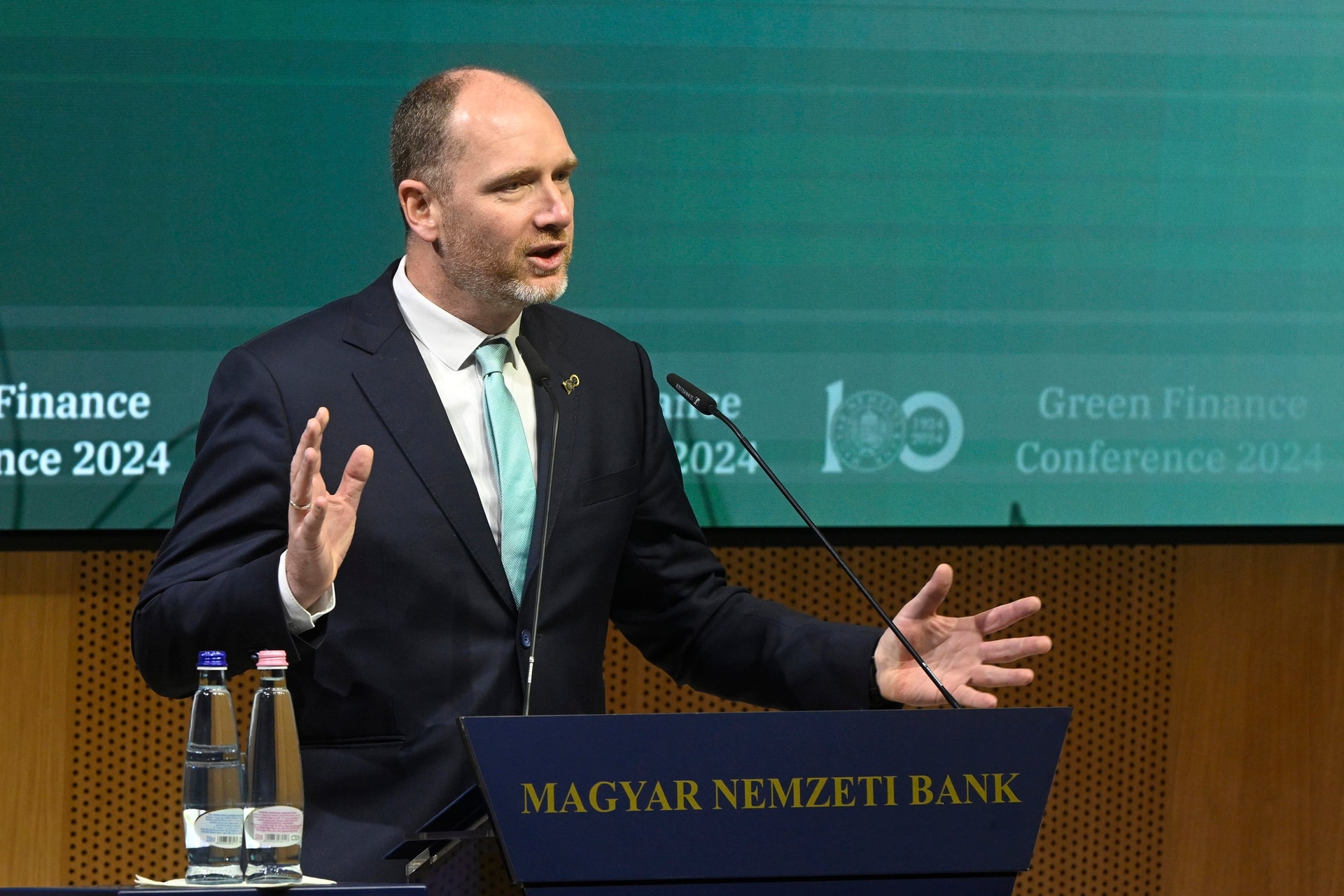 Kamatdöntés előtt a Magyar Nemzeti Bank Monetáris Tanácsa