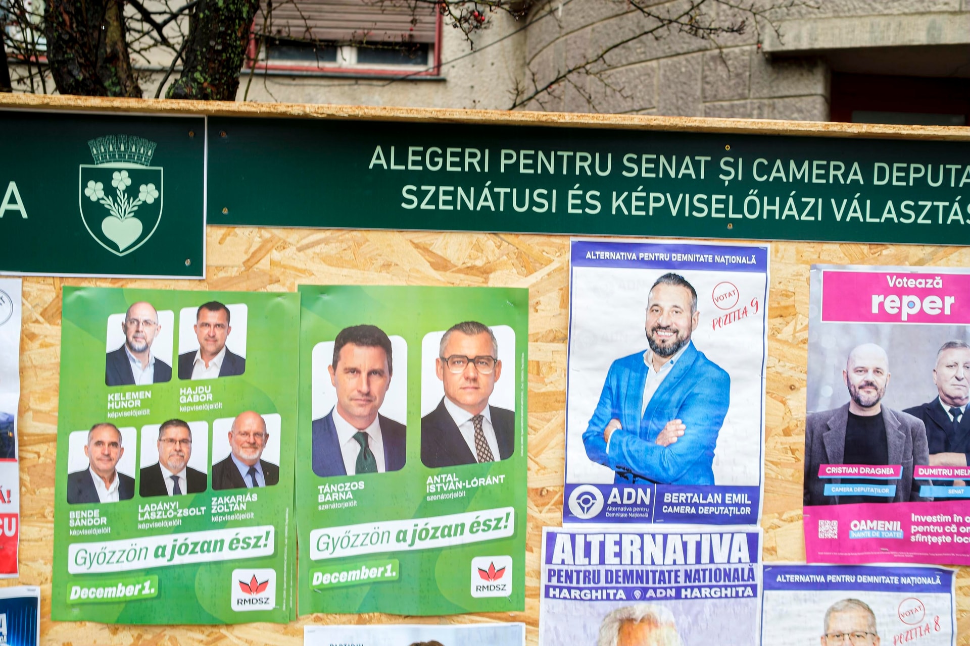 A román választásokon való részvételre buzdítanak a magyar egyházak