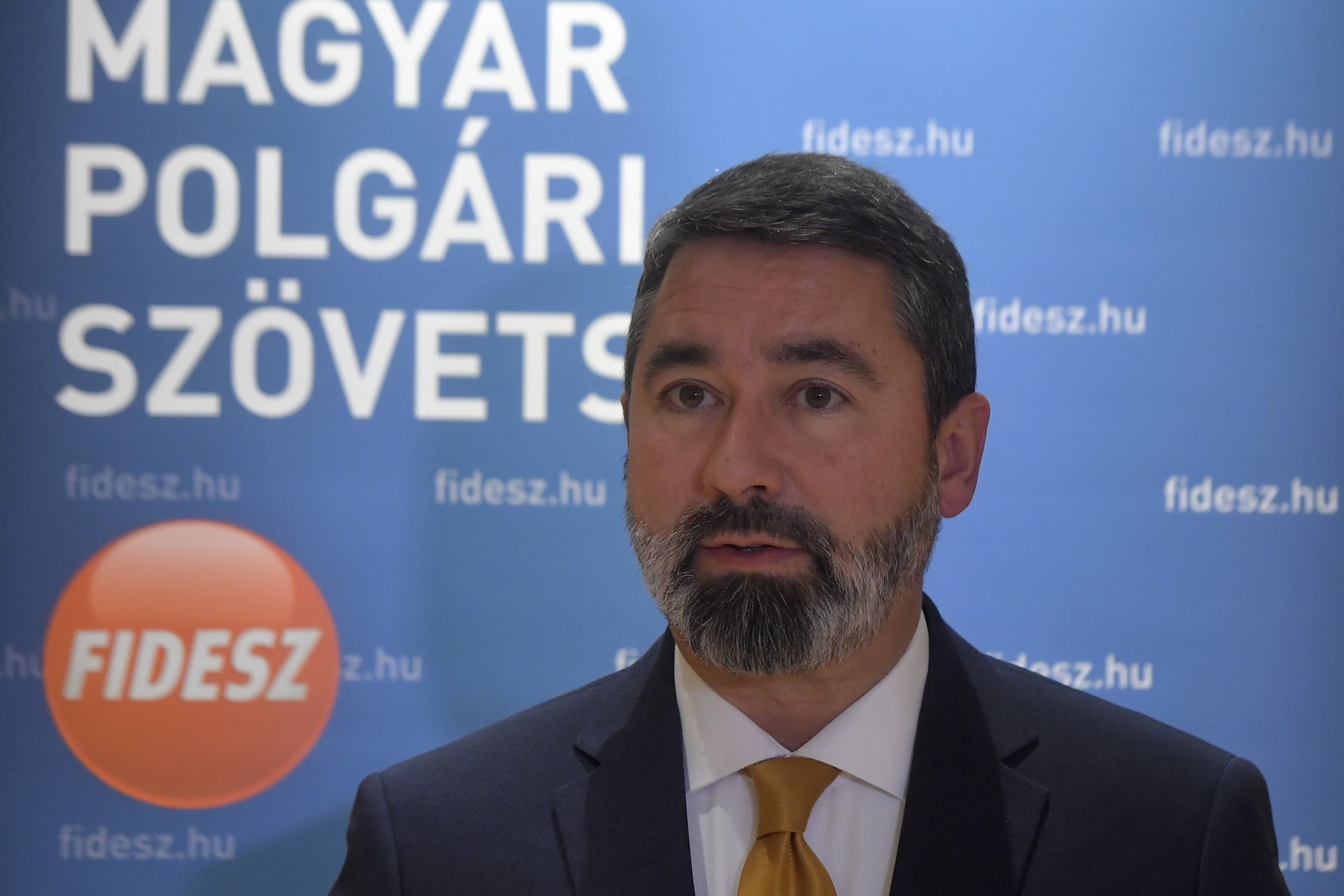 Hidvéghi Balázs: Szombattól már online is kitölthető a nemzeti konzultáció