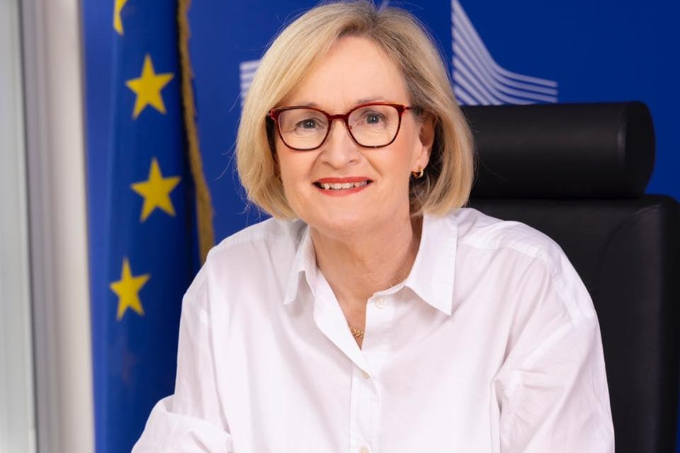Uniós biztos: Az EU számára abszolút prioritás Oroszország gyengítése