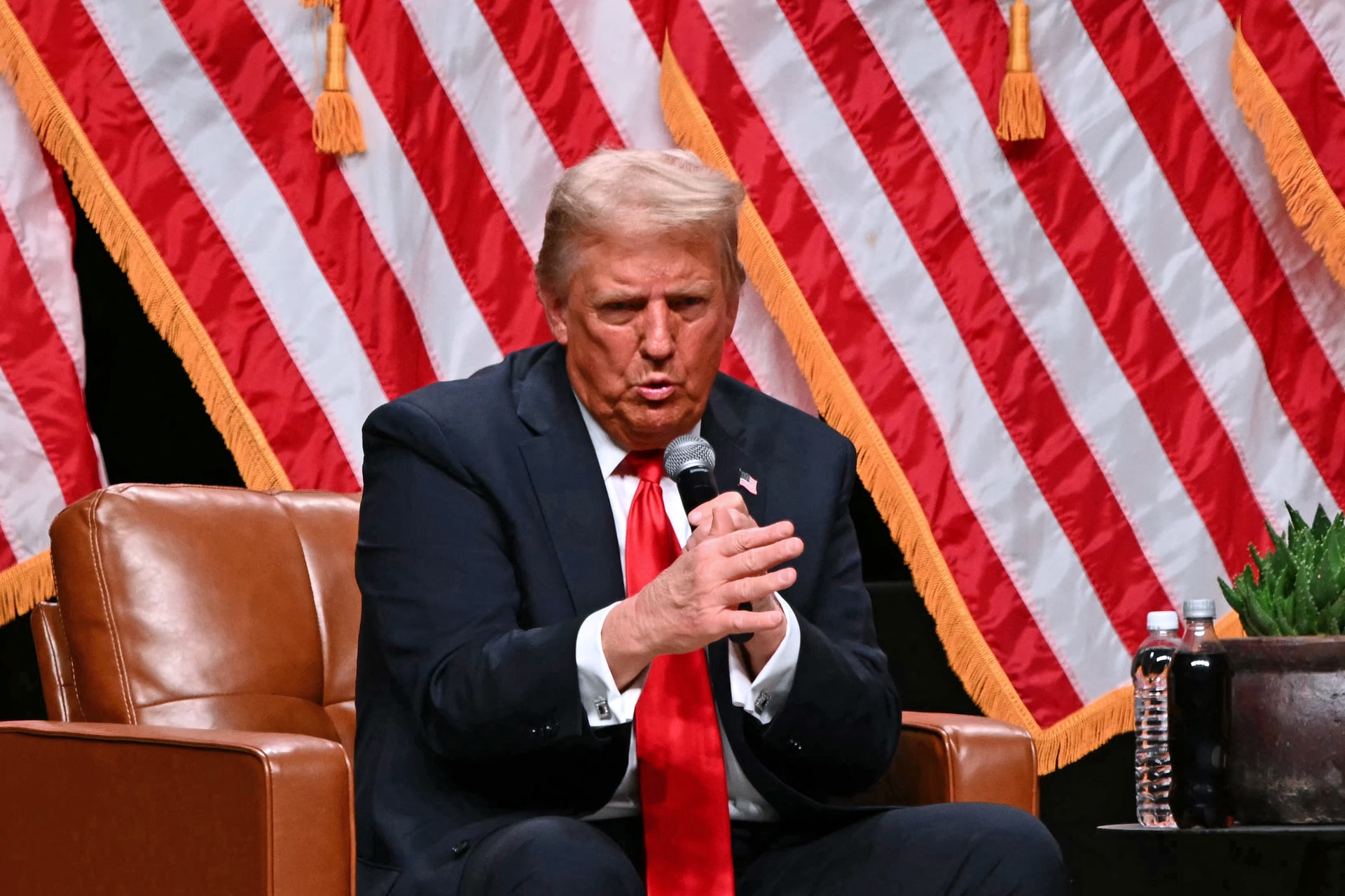 Trump karácsonyi üzenetét senki sem teszi zsebre
