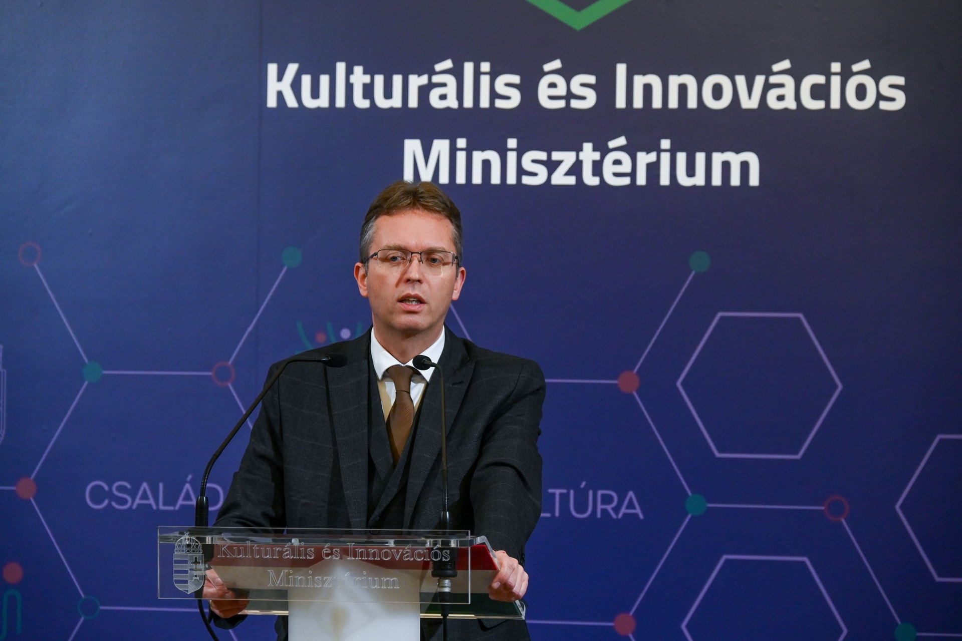 Növekedik a szakképzésben oktatók bére