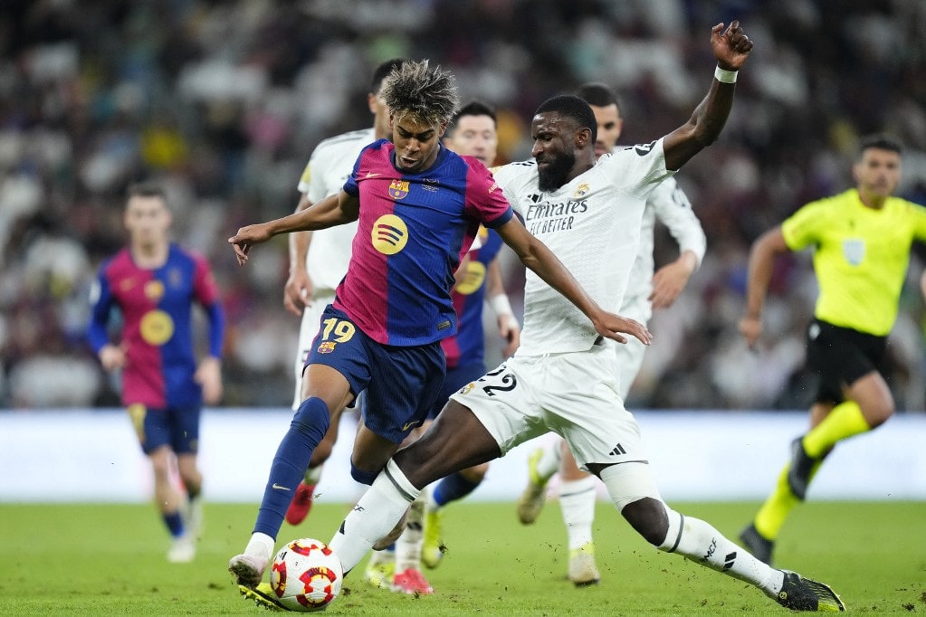 Száz futballtrófeánál tart az FC Barcelona