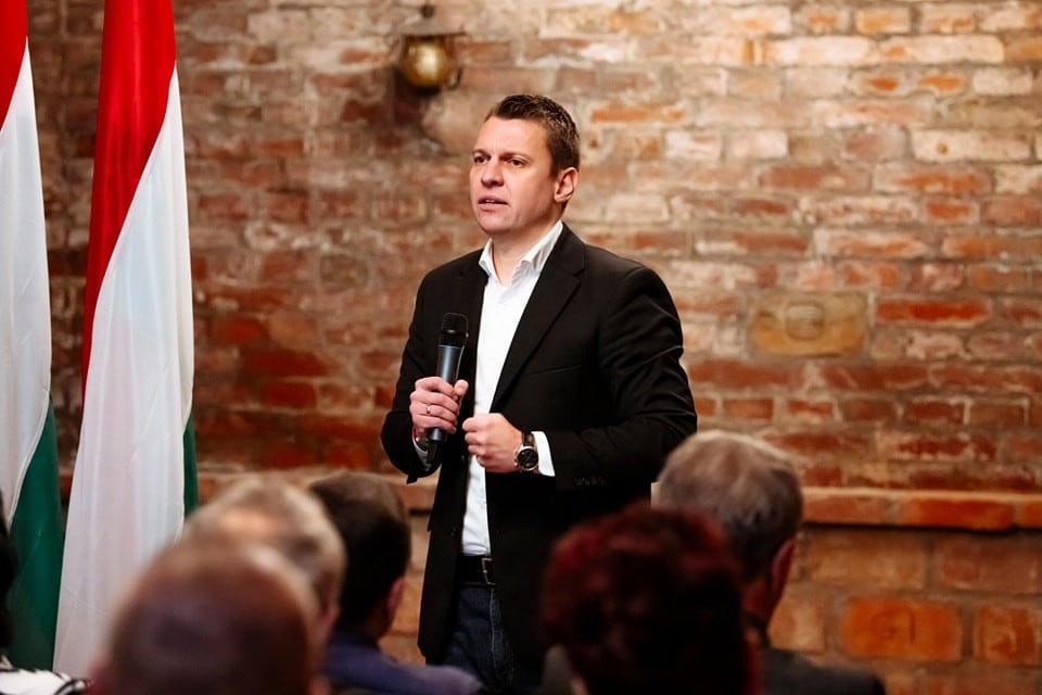 Menczer Tamás: A német vezetők a saját választóik helyett a terroristák oldalára álltak