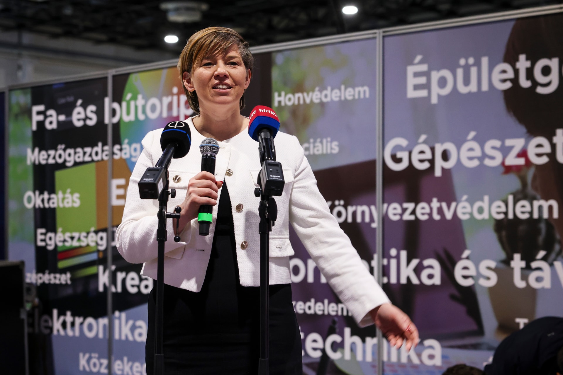 Varga-Bajusz Veronika: A kormány tárgyalásokat kezd a HÖOK-kal a hallgatói ösztöndíjakról