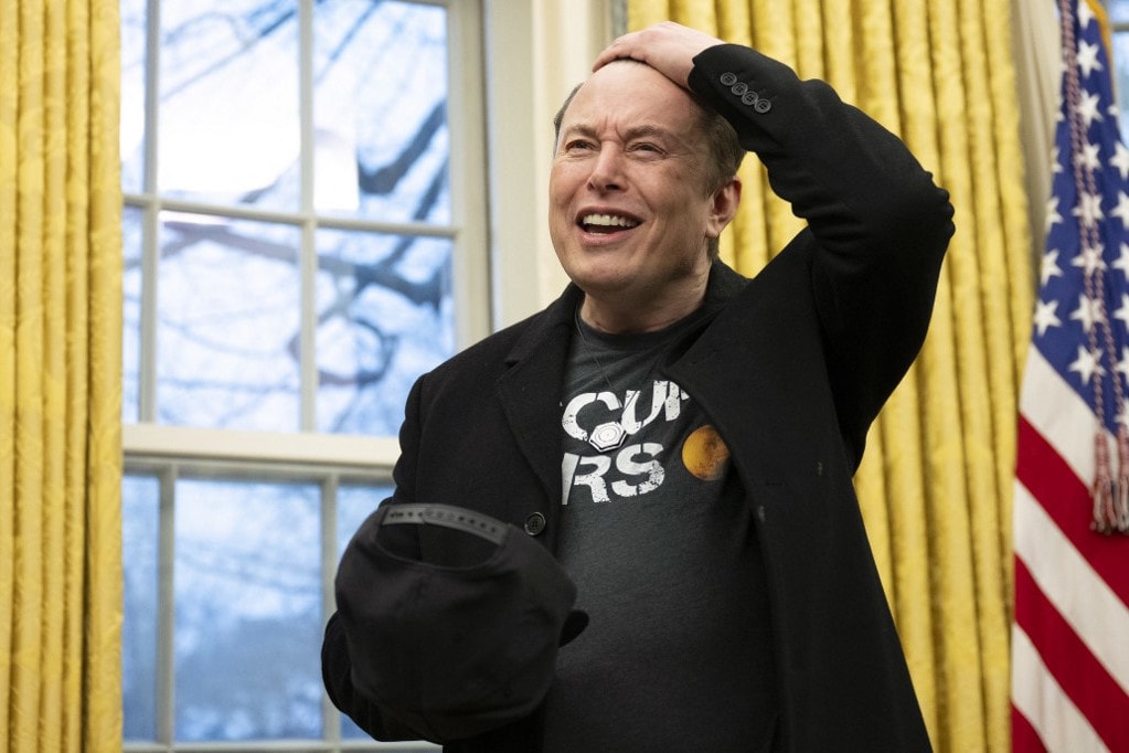 Meghívta Romániába Elon Muskot az AUR elnöke